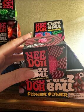 Fuzz Ball Flower Power Sensory Toy - Pink